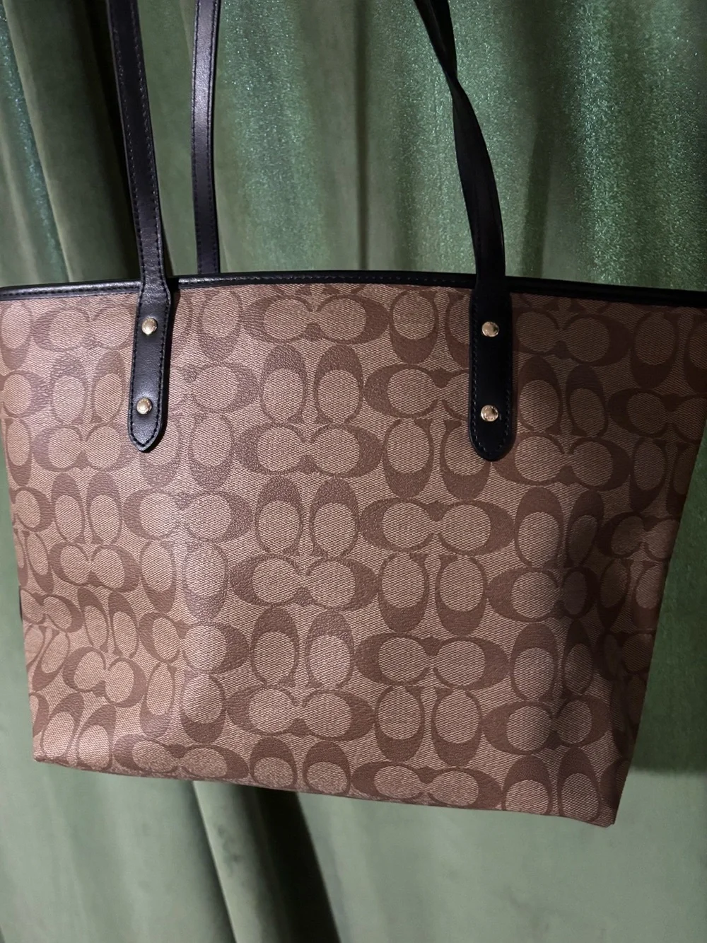 Coach x Disney Snow White City Zip Tote LIMITED EDITION - Picture 2 of 12